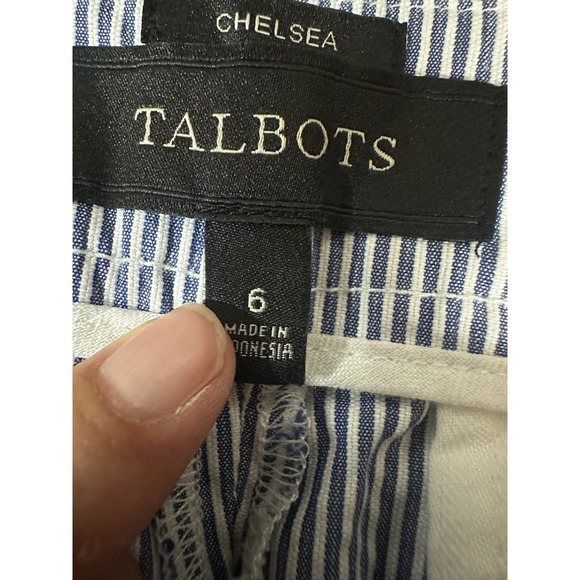 Talbots Chelsea Capri Sz 6 Navy Blue White Striped Casual Seersucker Pants - Picture 3 of 4